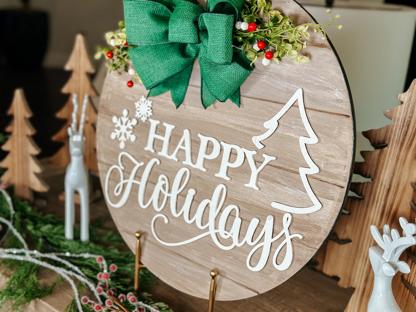Happy Holidays Laser Cut File SVG | Christmas Door Hanger with Tree & Snowflakes | Holiday Round Sign SVG Laser Template