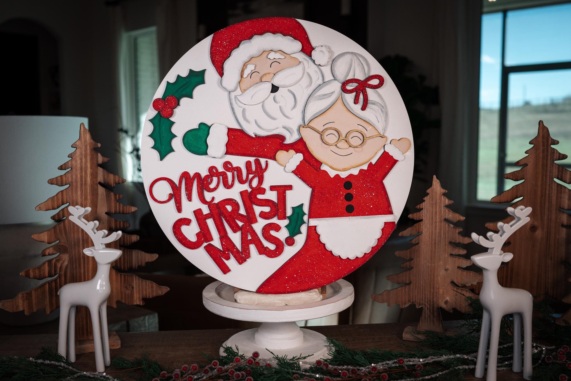 Santa and Mrs. Claus Laser Cut File | Merry Christmas SVG Round Door Hanger | Festive Laser Cut Christmas SVG Decor