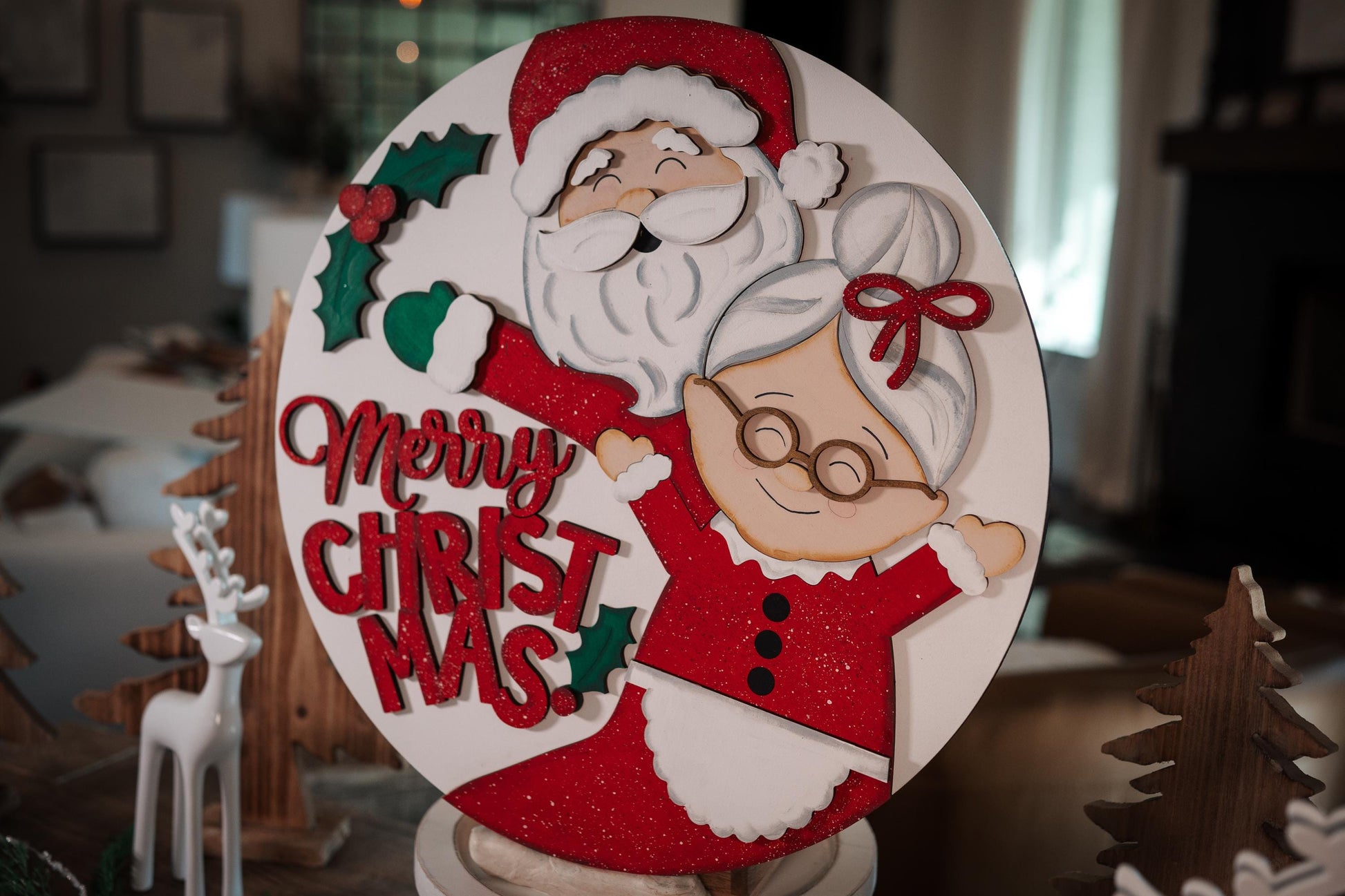 Santa and Mrs. Claus Laser Cut File | Merry Christmas SVG Round Door Hanger | Festive Laser Cut Christmas SVG Decor