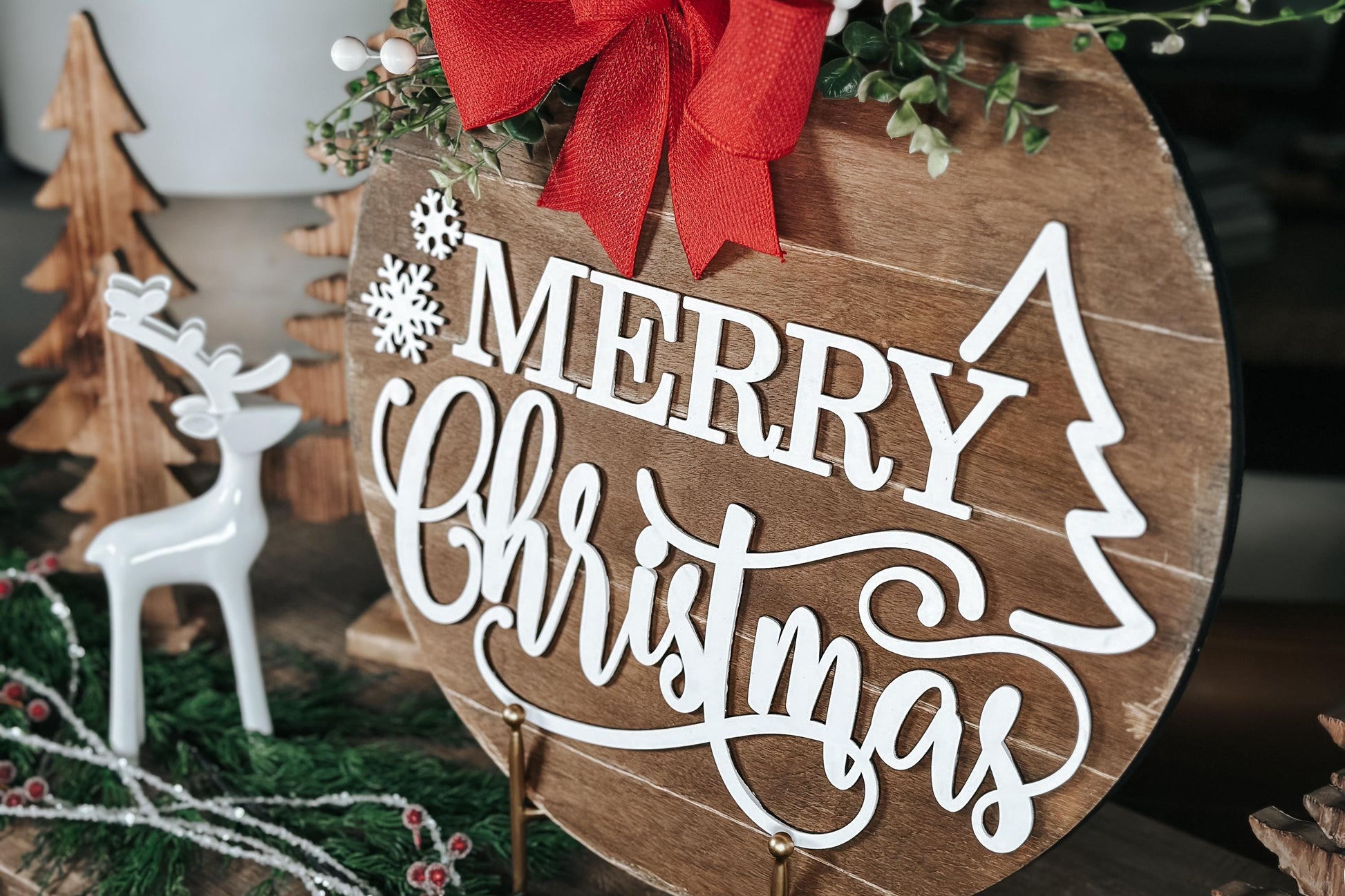 Merry Christmas Door Hanger SVG - Rustic Holiday Decor Laser Cut File - Festive Sign SVG for Laser Cutting