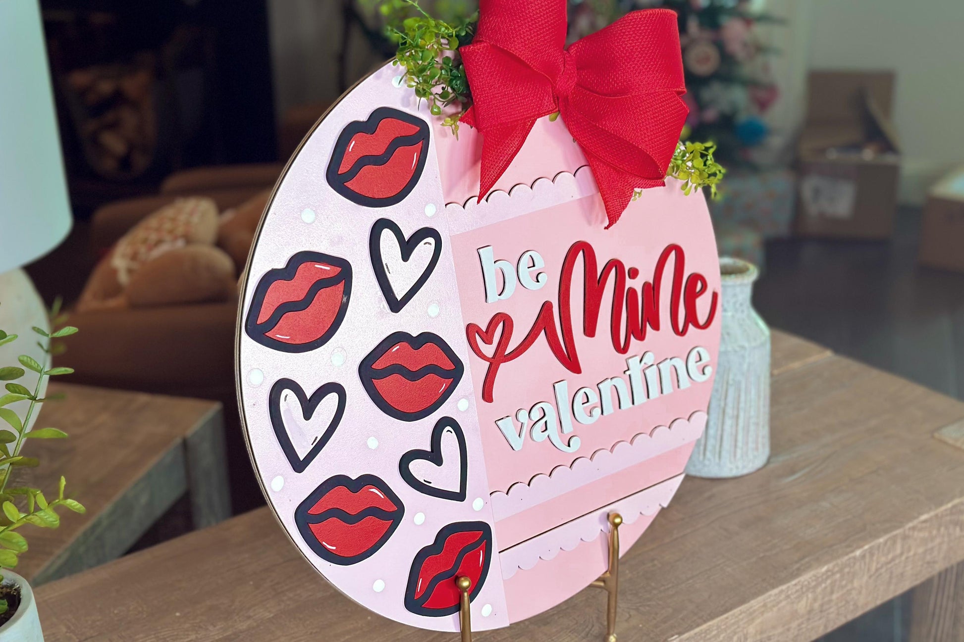 Be Mine Valentine SVG Laser Cut File, Kiss and Heart Door Hanger Template, Round Valentine Sign Design, Glowforge & Xtool Compatible