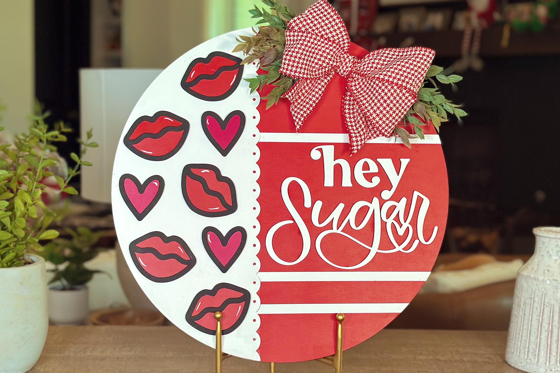 Hey Sugar SVG Laser Cut File, Valentine's Day Door Hanger Template, Kiss and Heart Round Sign Design, Glowforge & Xtool Compatible