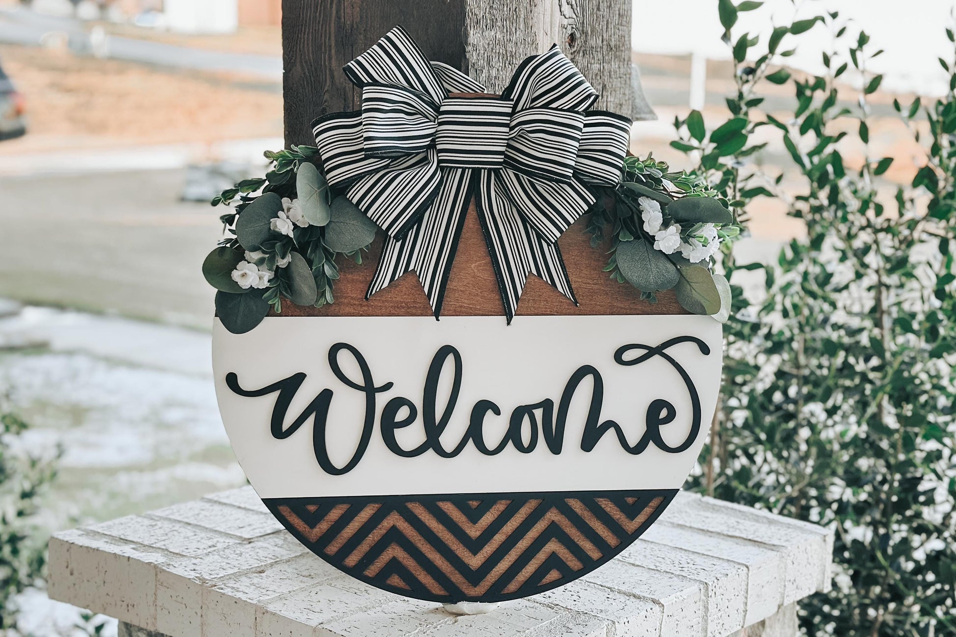 Welcome Door Hanger SVG – Round Layered Laser Cut File for DIY Home Decor, Modern Farmhouse Welcome Sign Template, Geometric Door Hanger svg