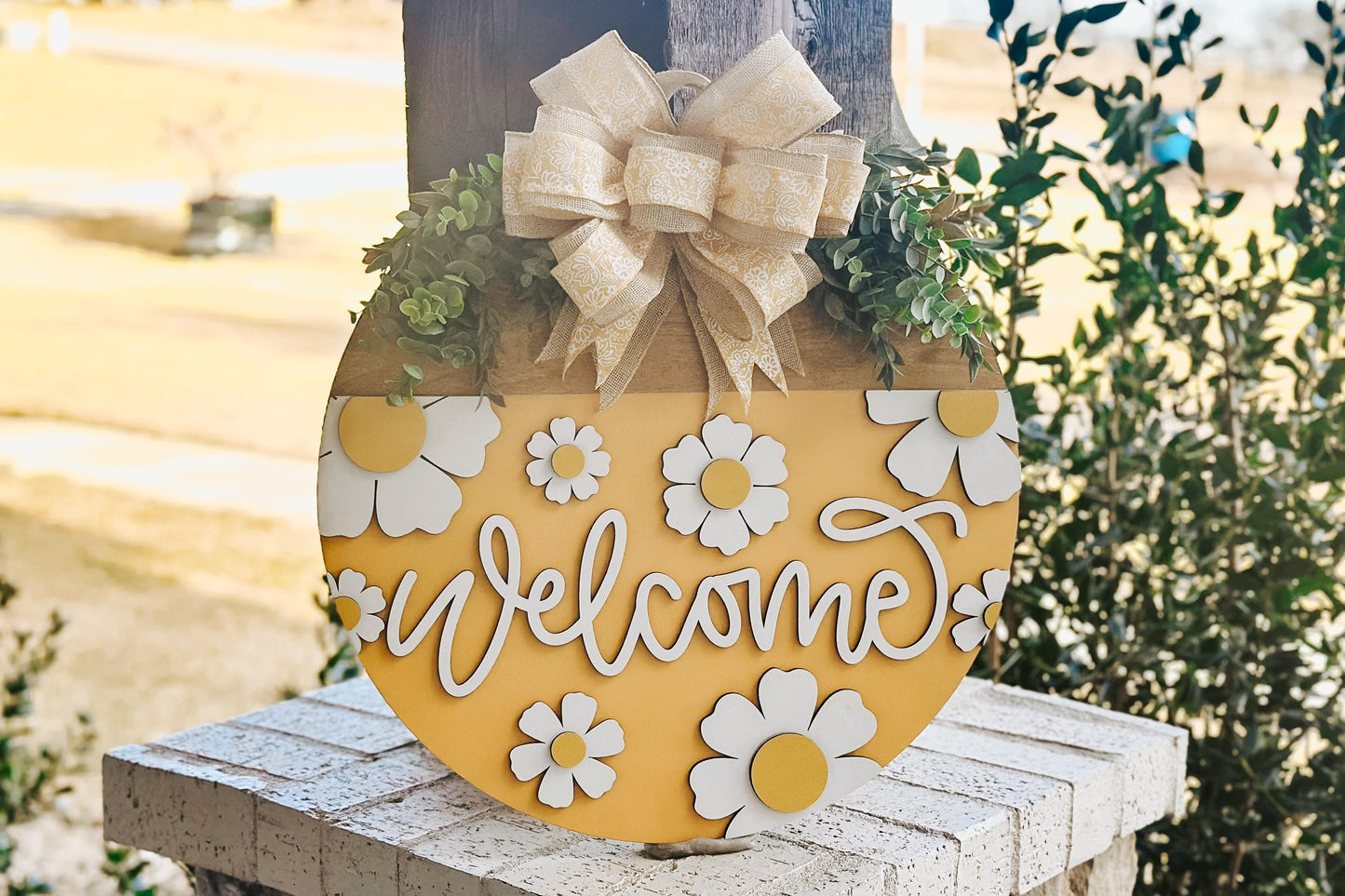 Welcome Sign SVG for Laser Cutters, Floral Door Hanger Design, Daisy Welcome Round, Glowforge Laser File, Summer Porch Decor, Flowers Sign