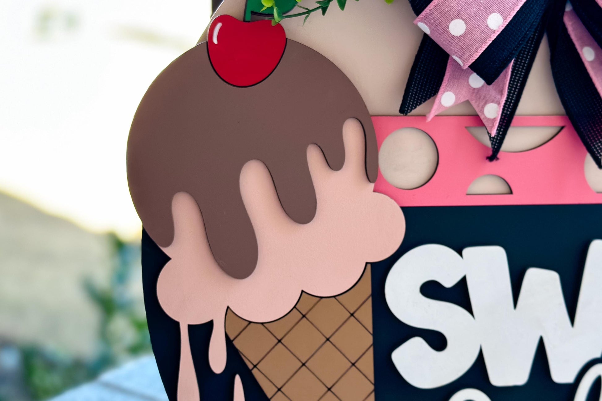Sweet Summer Ice Cream Door Hanger SVG, Round Laser Cut File for Glowforge, Customizable Summer Sign, Farmhouse Wall Decor