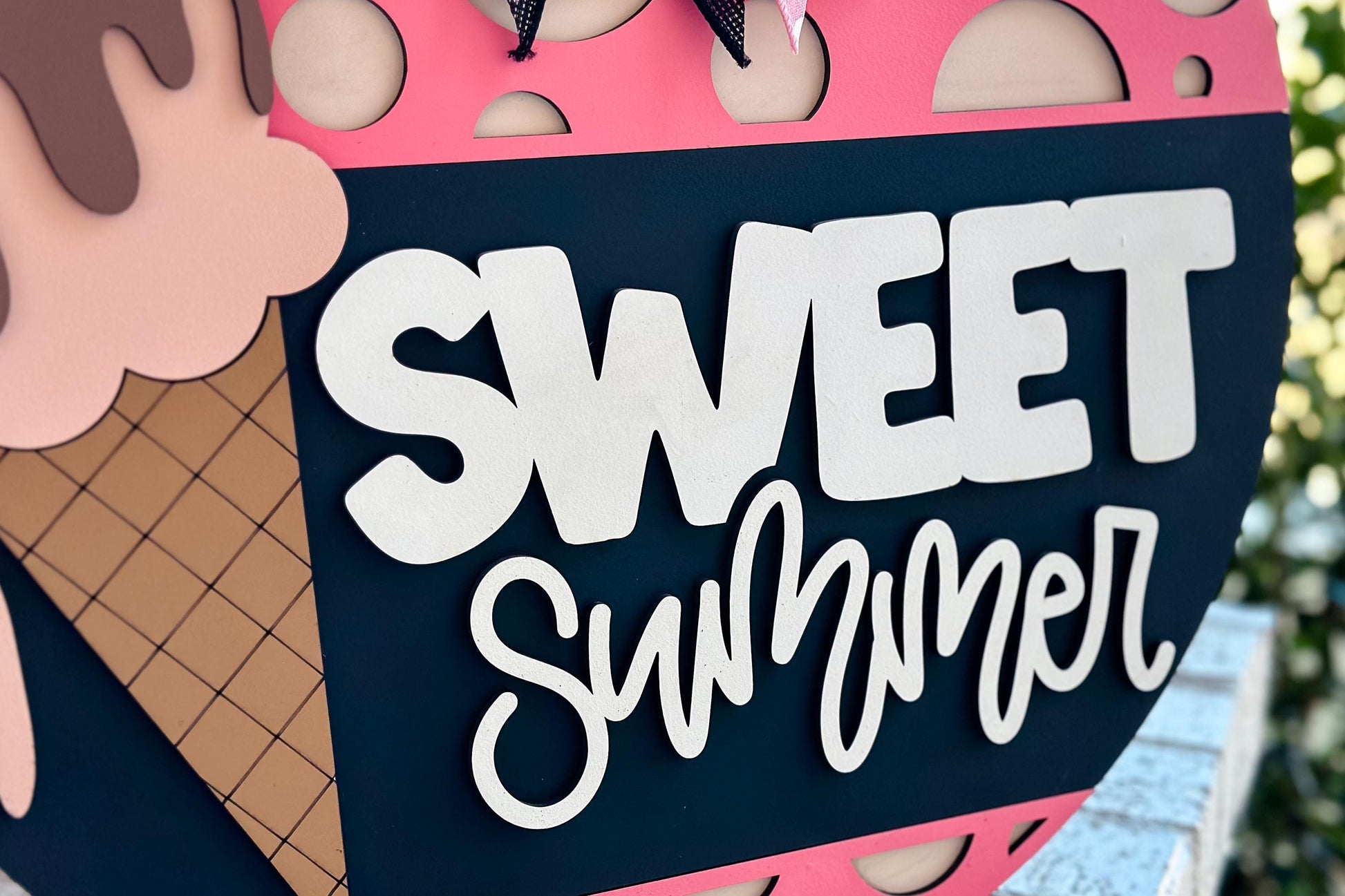 Sweet Summer Ice Cream Door Hanger SVG, Round Laser Cut File for Glowforge, Customizable Summer Sign, Farmhouse Wall Decor