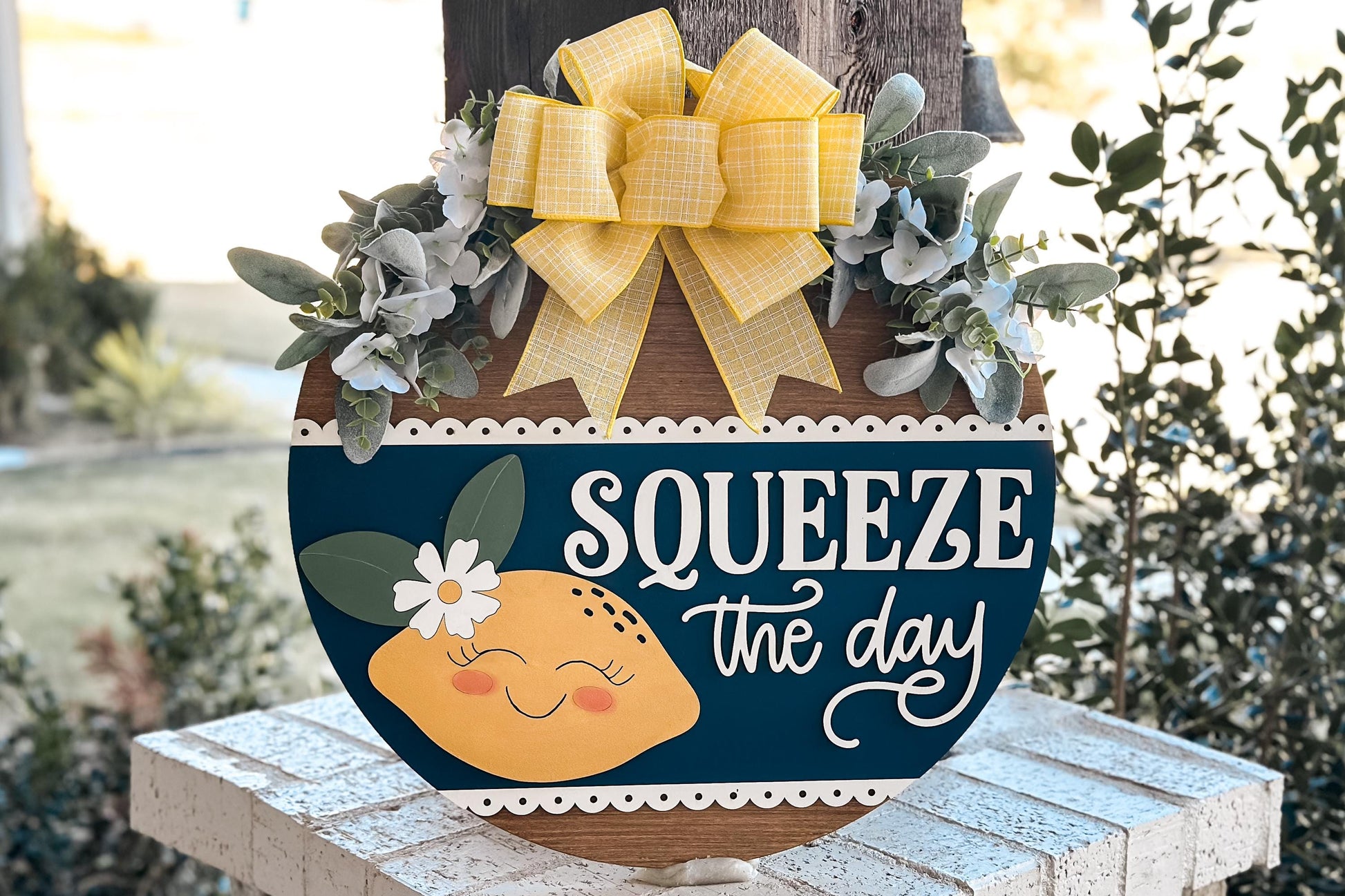 Squeeze the Day Lemon Round Door Hanger SVG – Laser Cut File for DIY Home Decor, Summer Lemonade Sign Template, Glowforge & Xtool Compatible