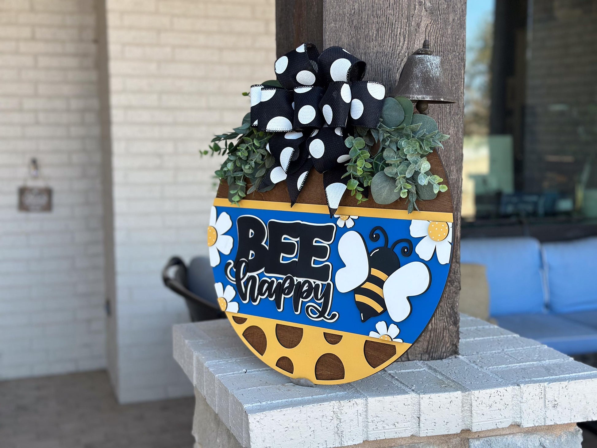 Bee Happy Door Hanger SVG, Polka Dot Round Sign Laser Cut File, Farmhouse Bee Decor, Glowforge and Xtool SVG Cute Bee Decor For Porch