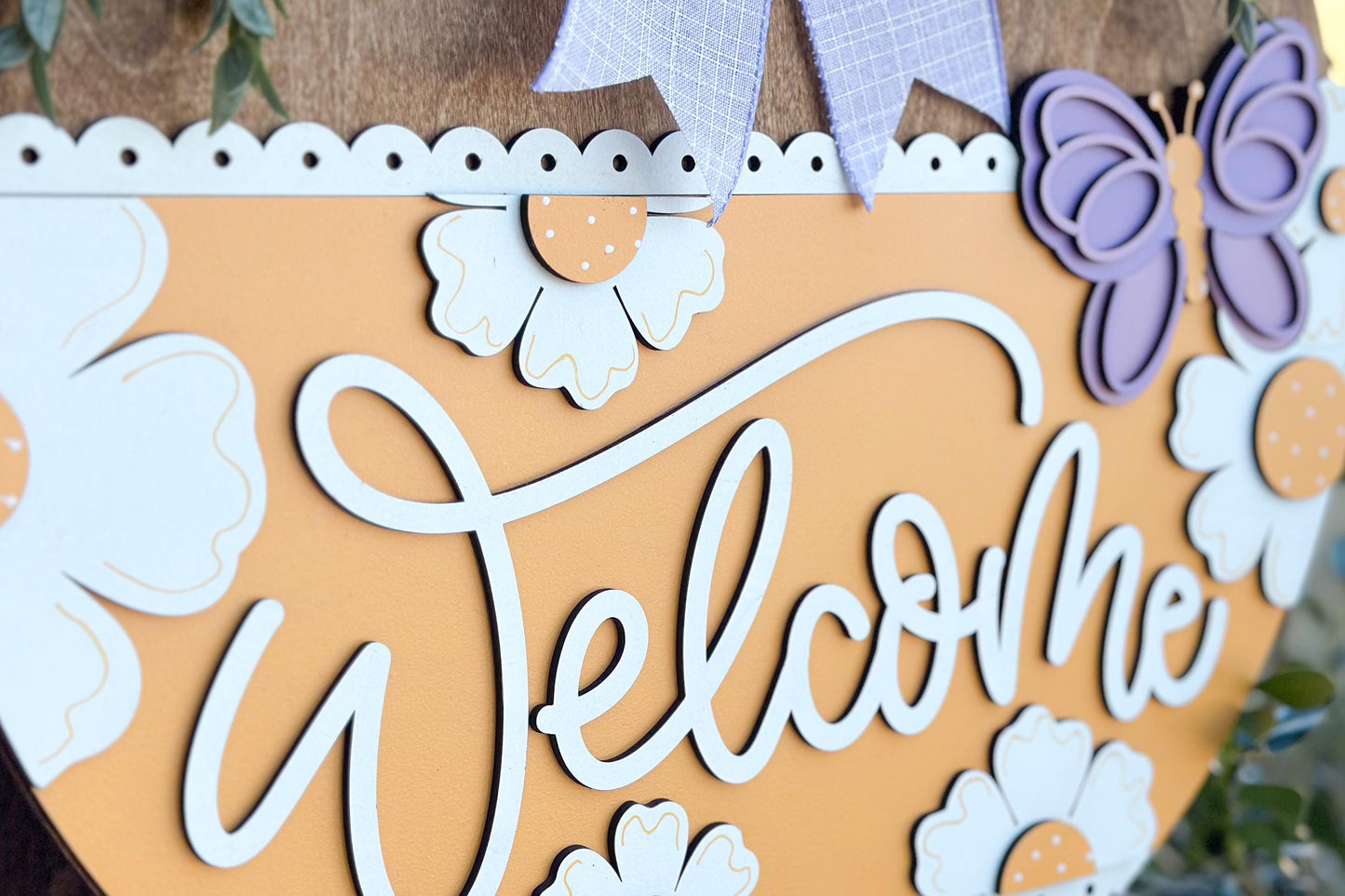 Welcome Door Hanger SVG, Floral and Butterfly Laser Cut File, Spring Round Sign Design, Glowforge SVG, Xtool, Farmhouse Decor