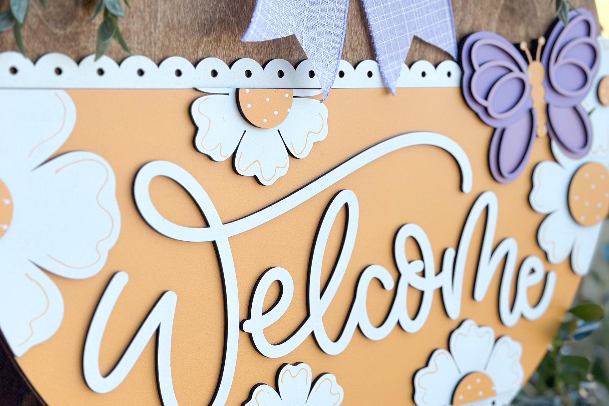 Welcome Door Hanger SVG, Floral and Butterfly Laser Cut File, Spring Round Sign Design, Glowforge SVG, Xtool, Farmhouse Decor