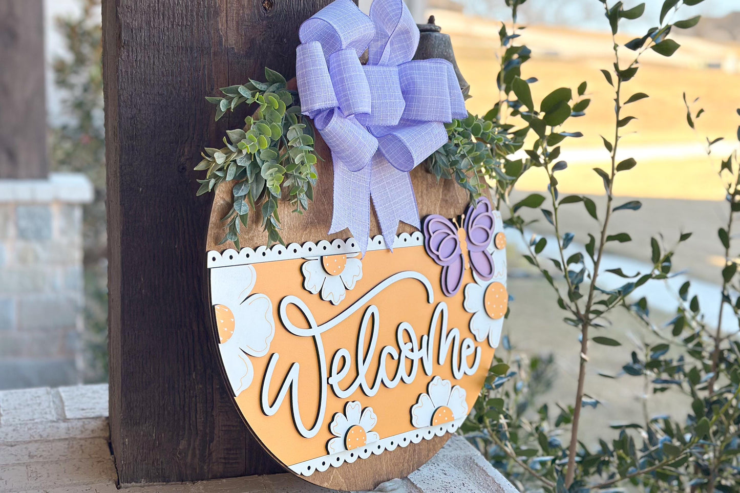 Welcome Door Hanger SVG, Floral and Butterfly Laser Cut File, Spring Round Sign Design, Glowforge SVG, Xtool, Farmhouse Decor
