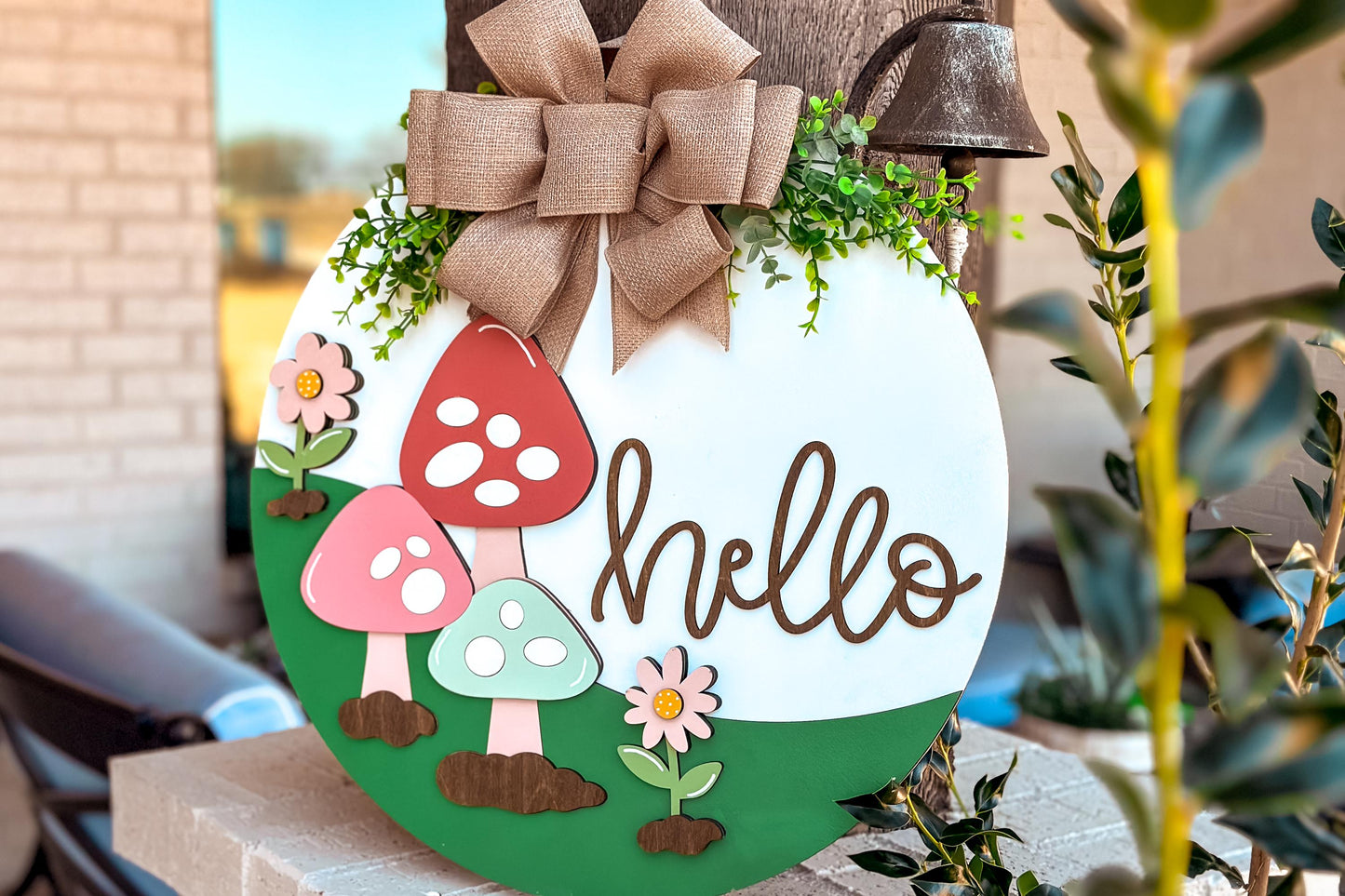 Hello Ladybug Door Hanger SVG, Round Laser Cut File for Glowforge, Customizable Farmhouse Welcome Sign, Spring Front Door Decor