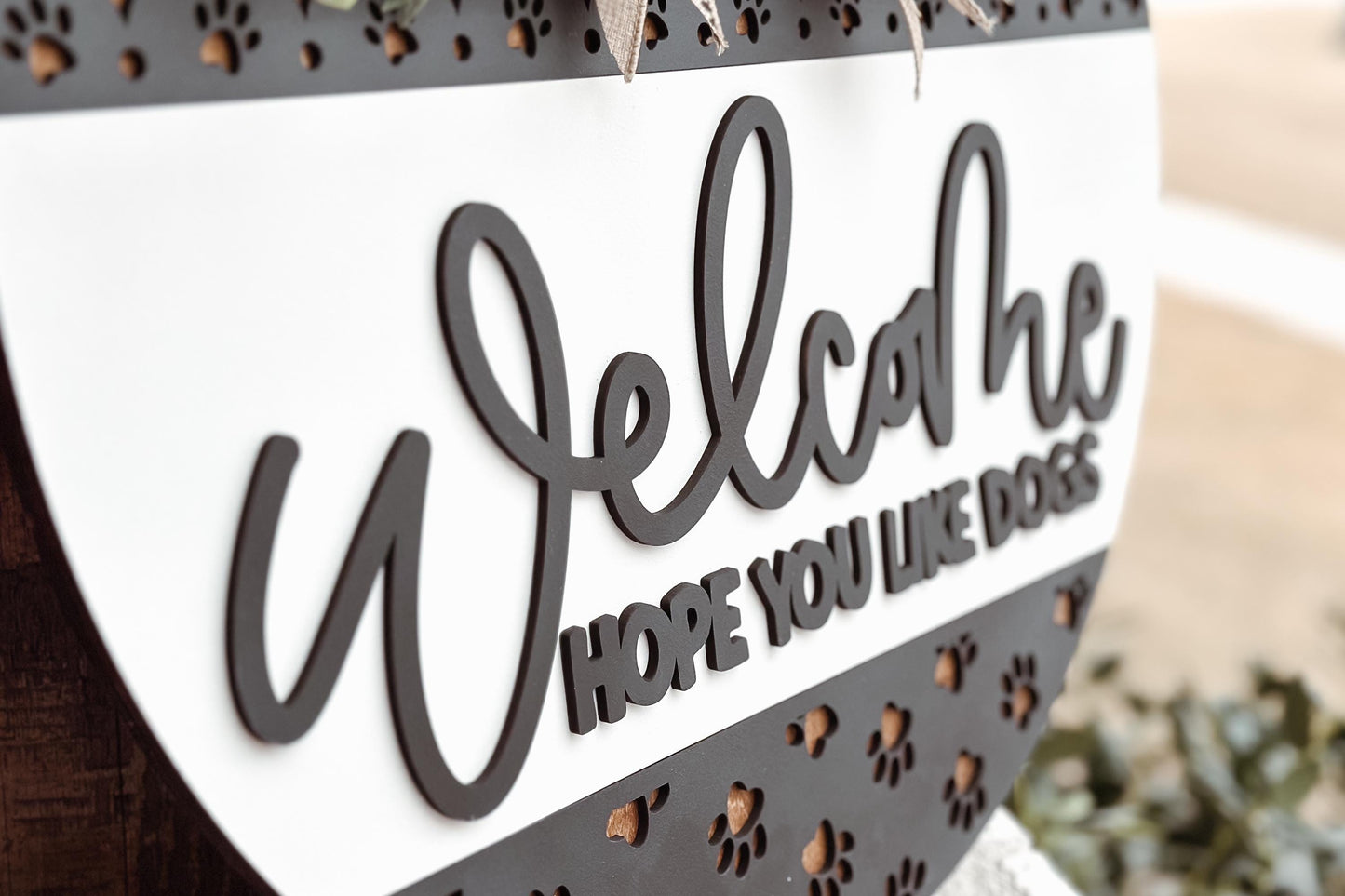 Welcome Hope You Like Dogs Laser Cut File SVG | Paw Print Round Door Hanger | Dog Lover Home Decor | Glowforge Xtool File | Dog Sign SVG