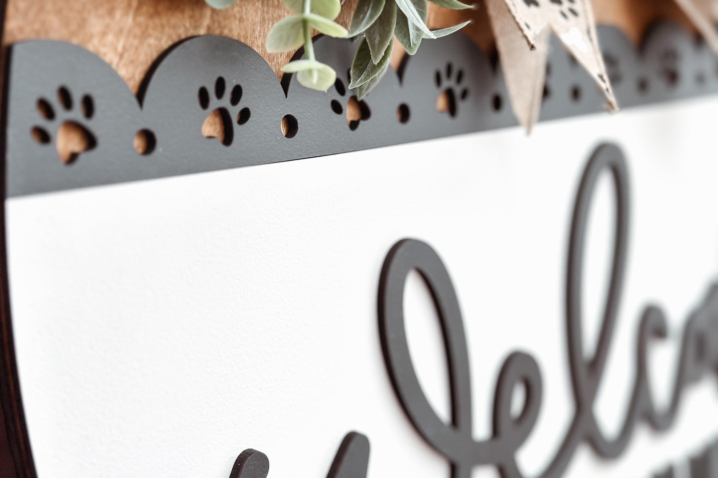 Welcome Hope You Like Dogs Laser Cut File SVG | Paw Print Round Door Hanger | Dog Lover Home Decor | Glowforge Xtool File | Dog Sign SVG