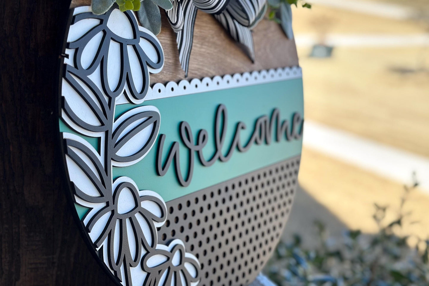 Welcome Door Hanger SVG, Floral Laser Cut File, Layered Round Sign for Glowforge Xtool, DIY Front Door Decor, Farmhouse Wood Sign