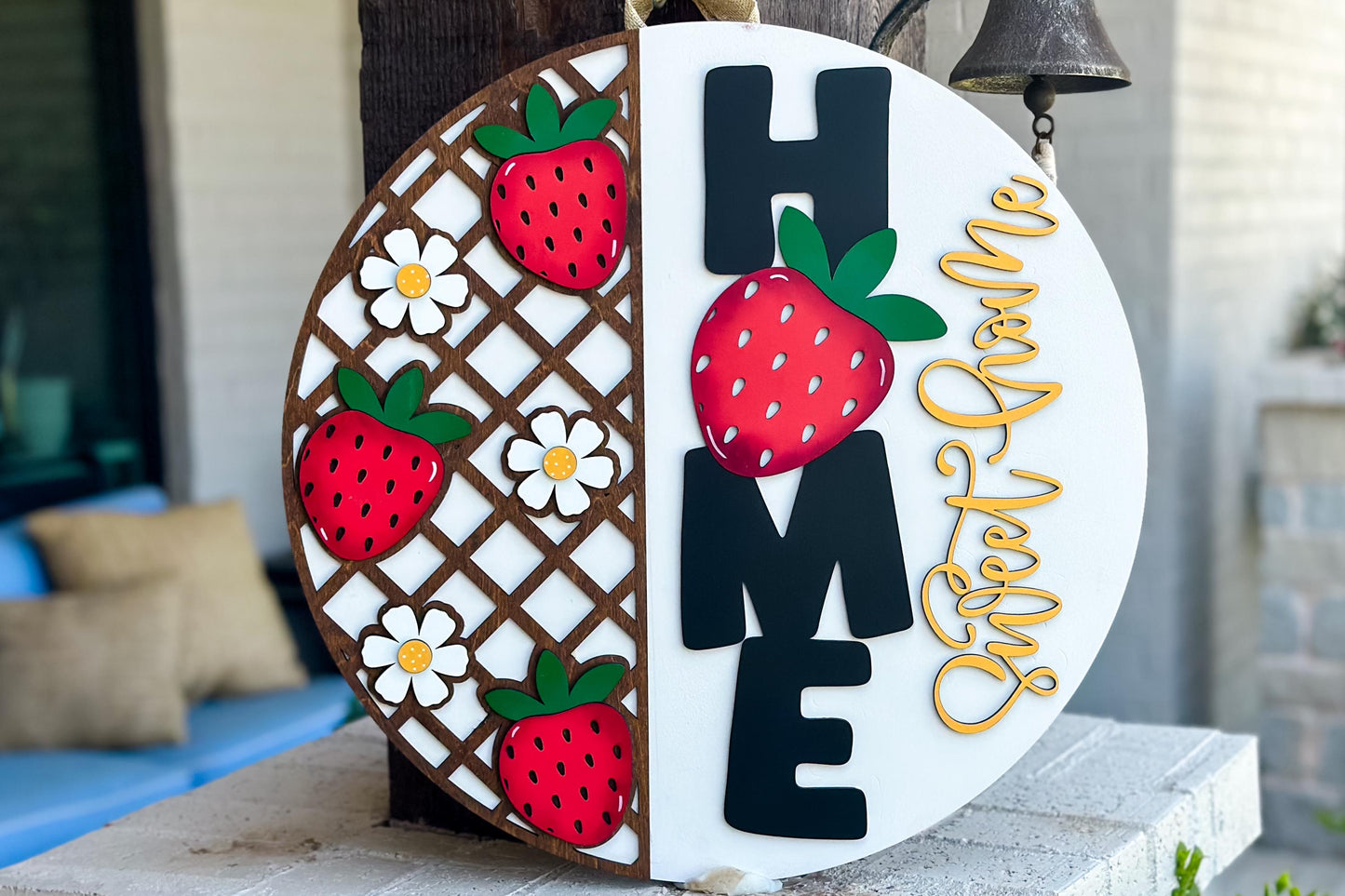 Laser Cut Door Hanger SVG | Strawberry HOME Sign svg File | DIY Round Wood Sign Template | Glowforge xTool Compatible Cut File