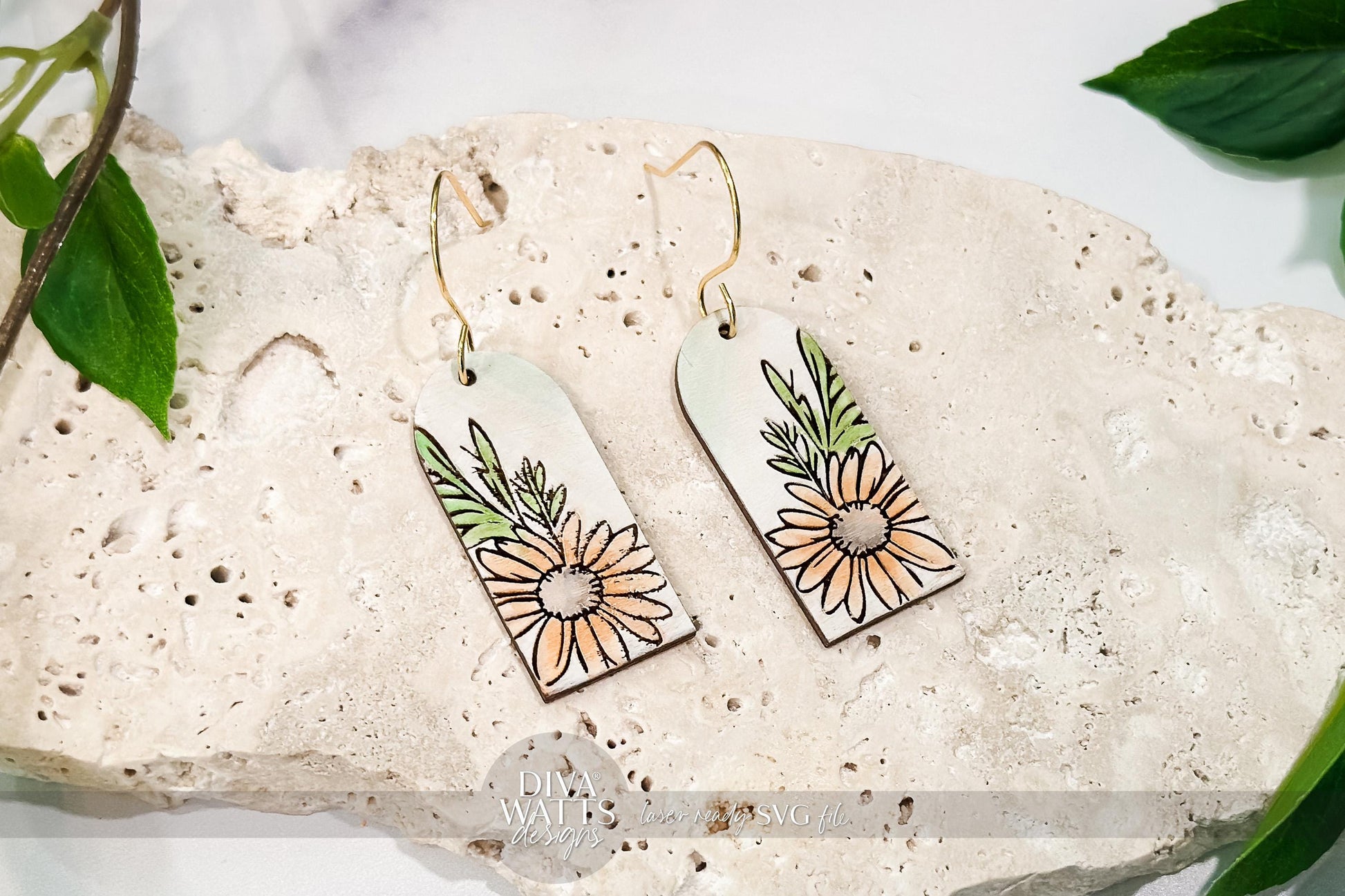 Daisy Earring SVG | Engraved Floral Arch Earrings Cut File | Laser Ready Jewelry SVG for Glowforge xTool | DIY Spring Jewelry