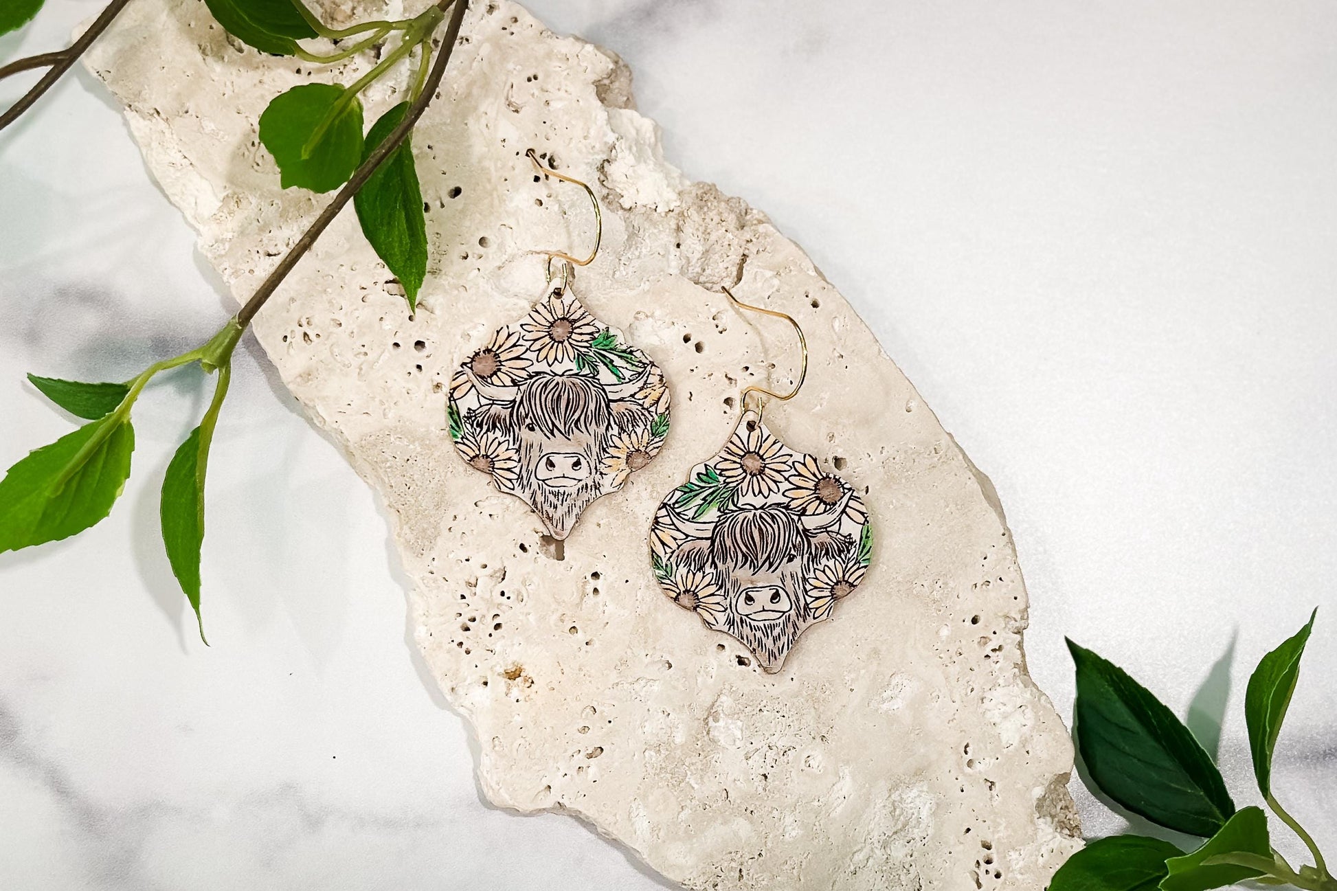 Highland Cow Earring SVG | Engraved Farm Animal Earrings | Floral Cow Laser Cut File for Glowforge xTool | Farmhouse Jewelry SVG