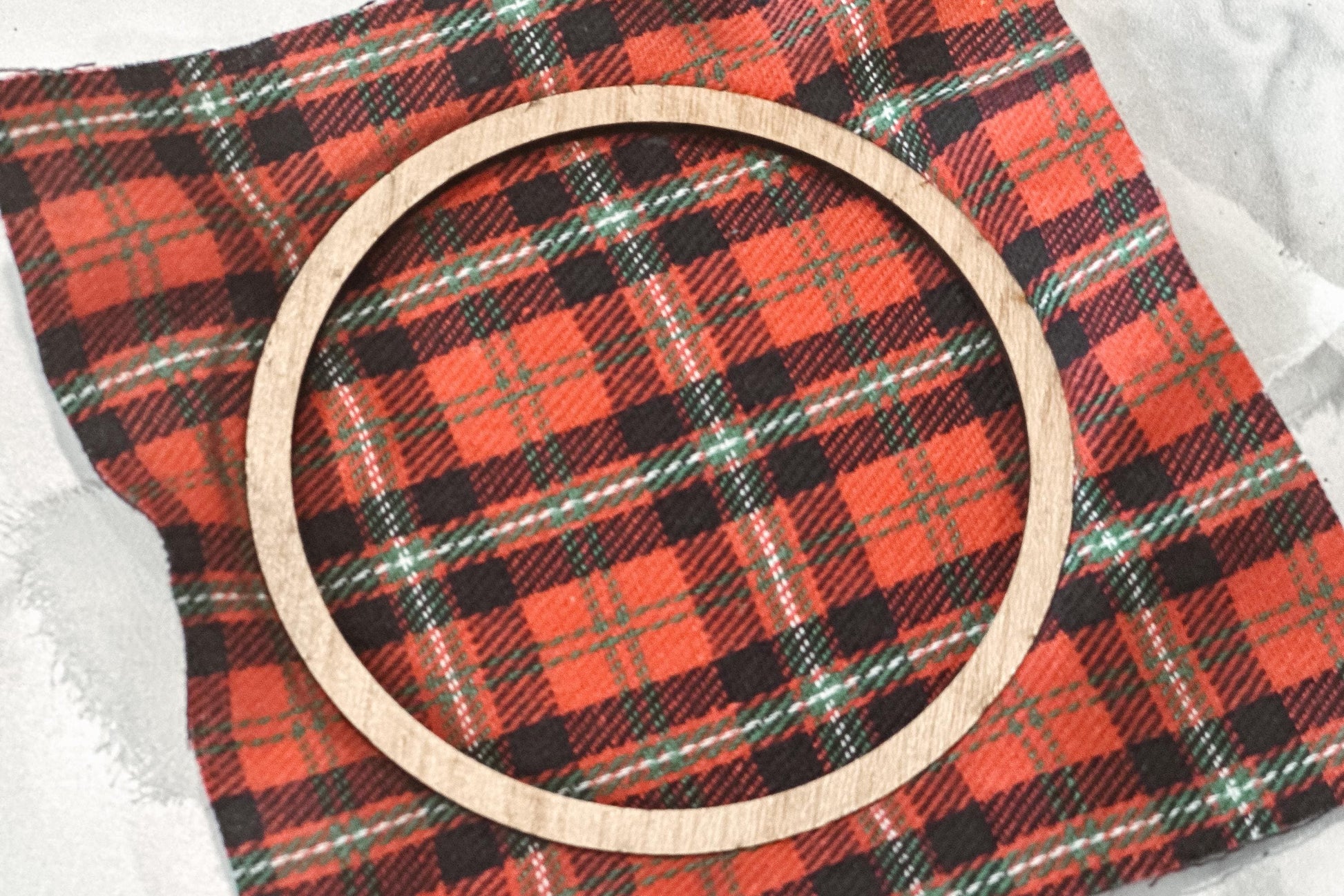 Embroidery Hoop Ornament SVG | Rustic Christmas Round Ornament Laser Cut File | DIY Holiday Décor for Glowforge xTool OMTech
