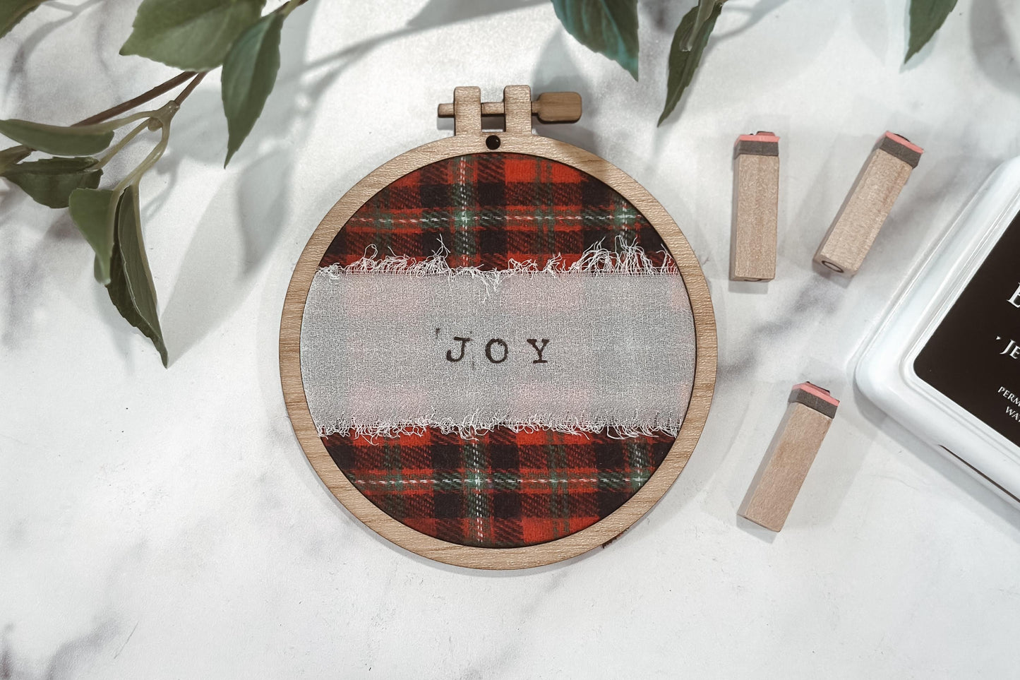 Embroidery Hoop Ornament SVG | Rustic Christmas Round Ornament Laser Cut File | DIY Holiday Décor for Glowforge xTool OMTech