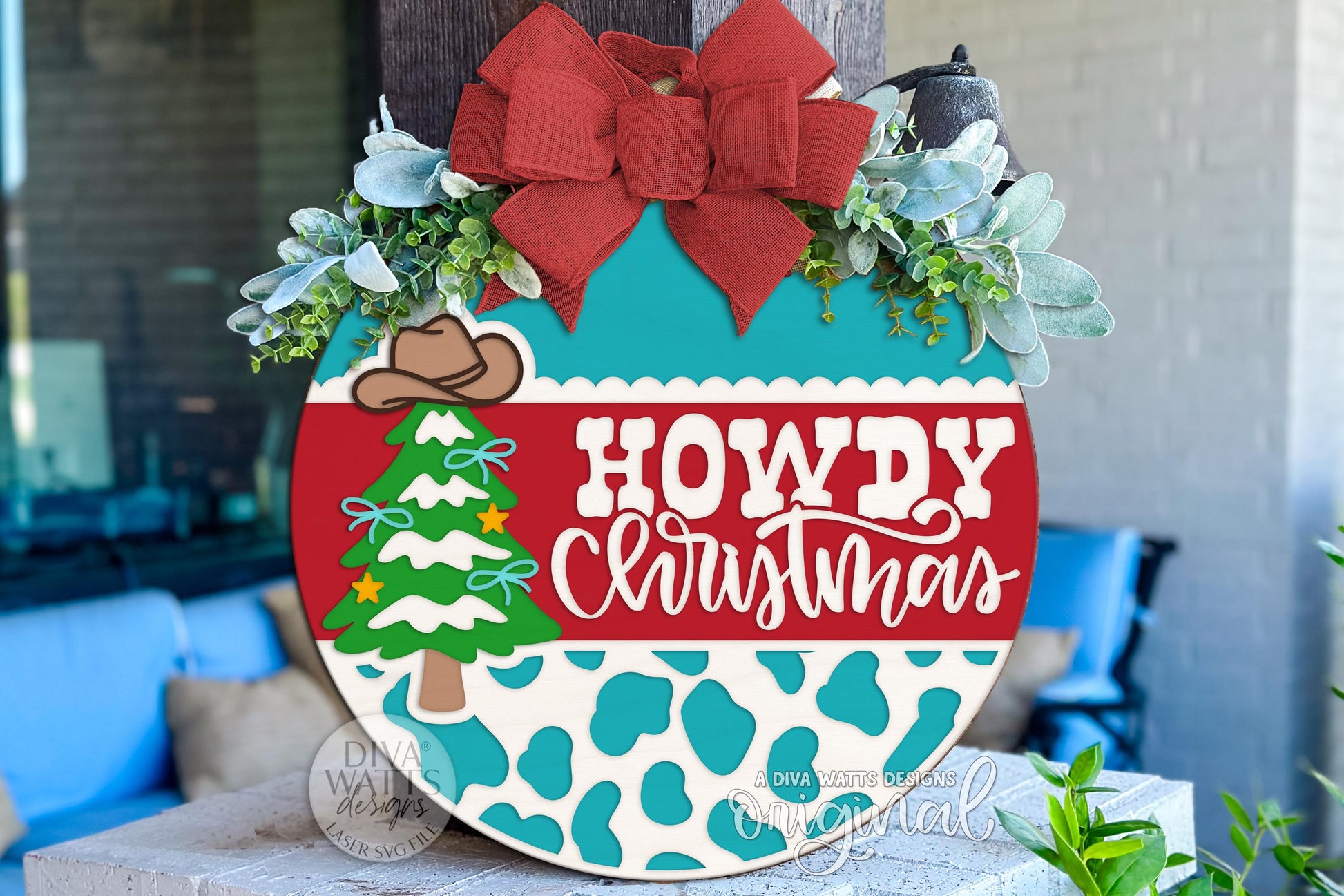 Howdy Christmas Round Door Hanger SVG, Western Cowboy Hat Tree Farm Sign, Rustic Country Holiday Porch Decor, Digital Laser Cut File