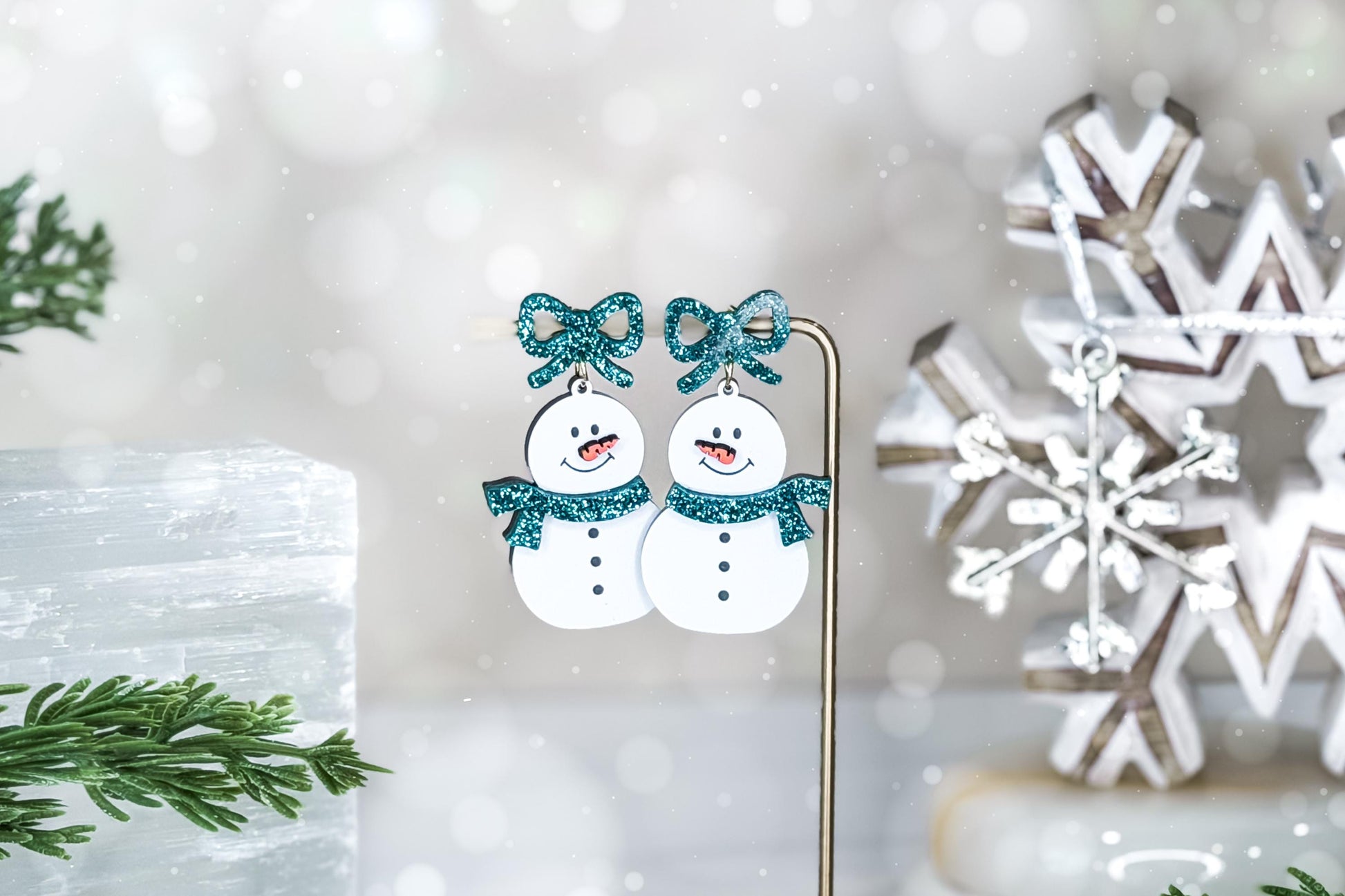Snowman Earrings SVG | Winter Laser Cut Earring File for Glowforge xTool | Christmas Dangle Jewelry Design for Acrylic or Wood
