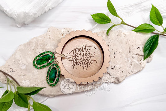 Pretty Little Things Jewelry Dish SVG – Scalloped & Plain Circle Laser Cut File for Glowforge xTool OMTech, Trinket Tray SVG for Makers