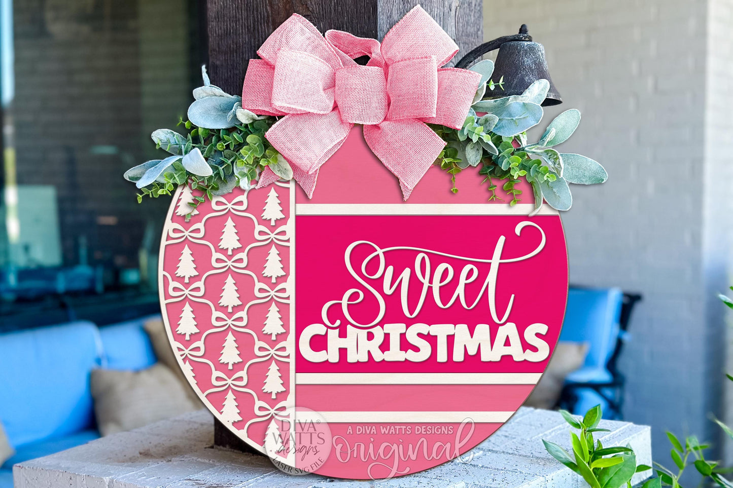 Sweet Christmas Round Door Hanger SVG with Bow & Tree Pattern Layered Laser Cut File for Glowforge xTool OMTech – Cute Holiday Porch Sign