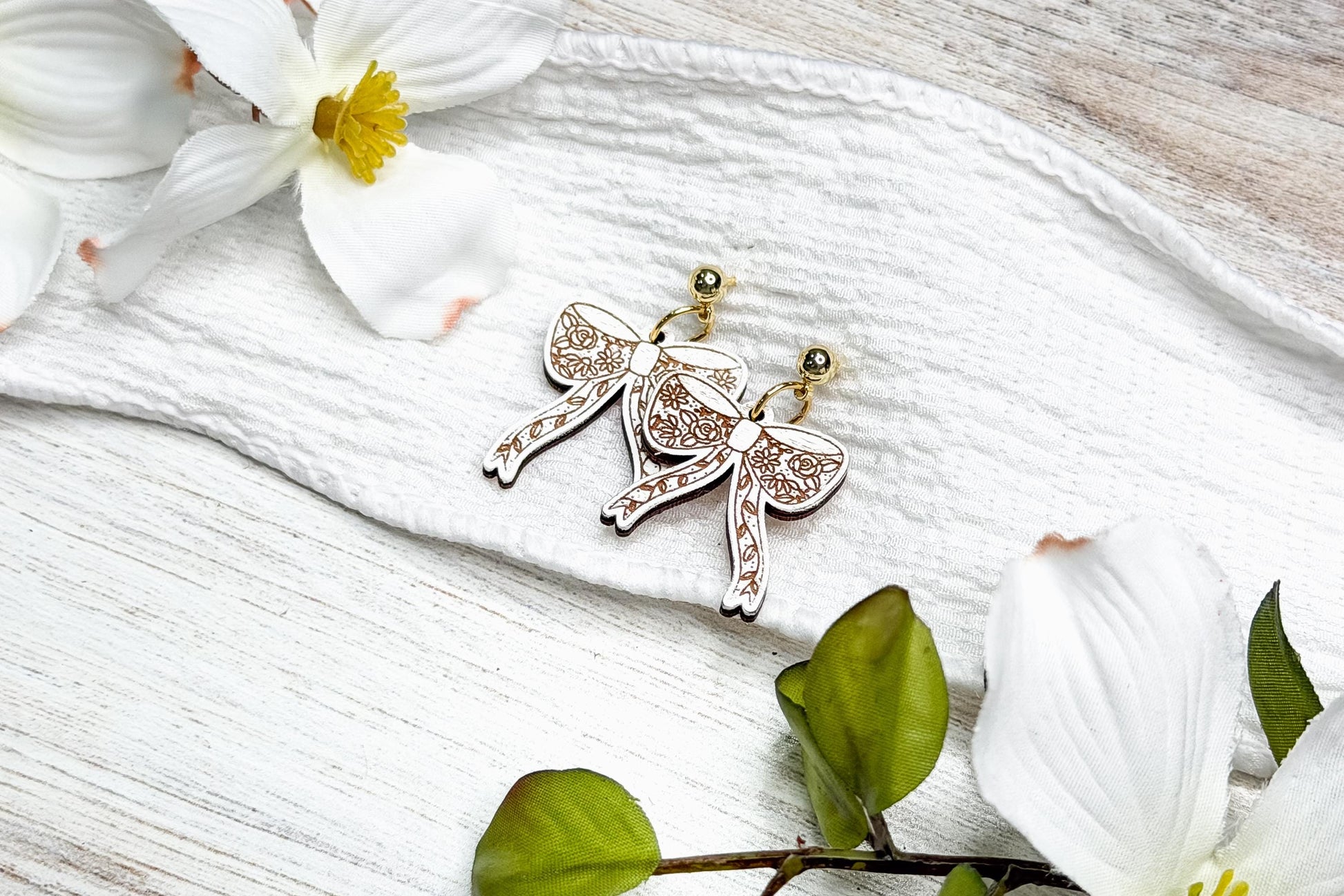 Laser Cut Bow Earrings SVG File, Floral Cottagecore Coquette Dangle Earrings Laser Design for Wood Jewelry, Lightweight Bow Earring SVG