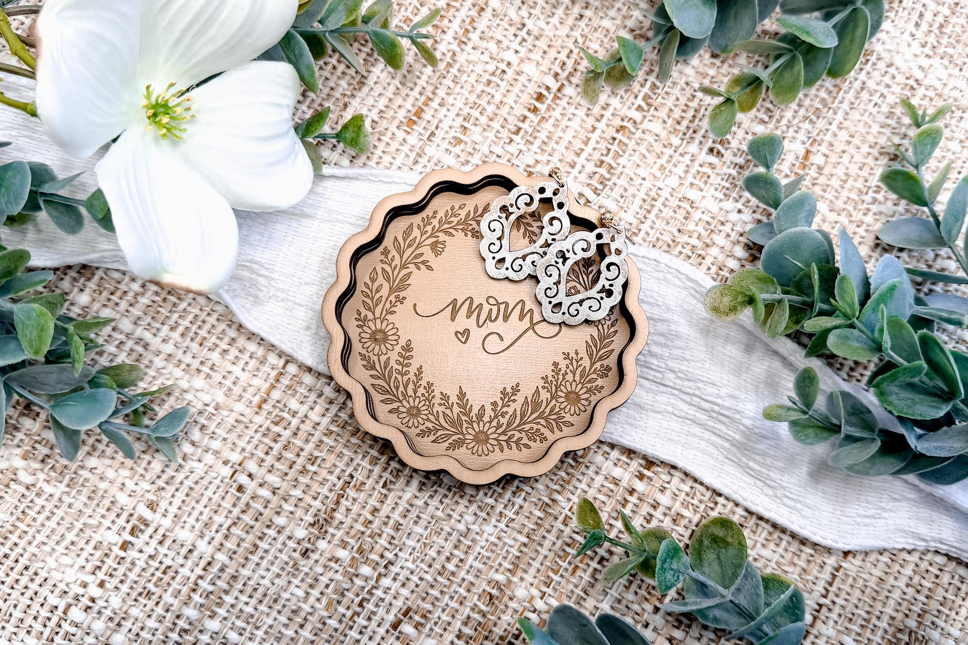 Trinket Tray Engraving SVG Mom Floral Wreath Ring Dish SVG Jewelry Dish Laser Engrave File Scalloped Catchall Tray Thoughtful Gift Idea