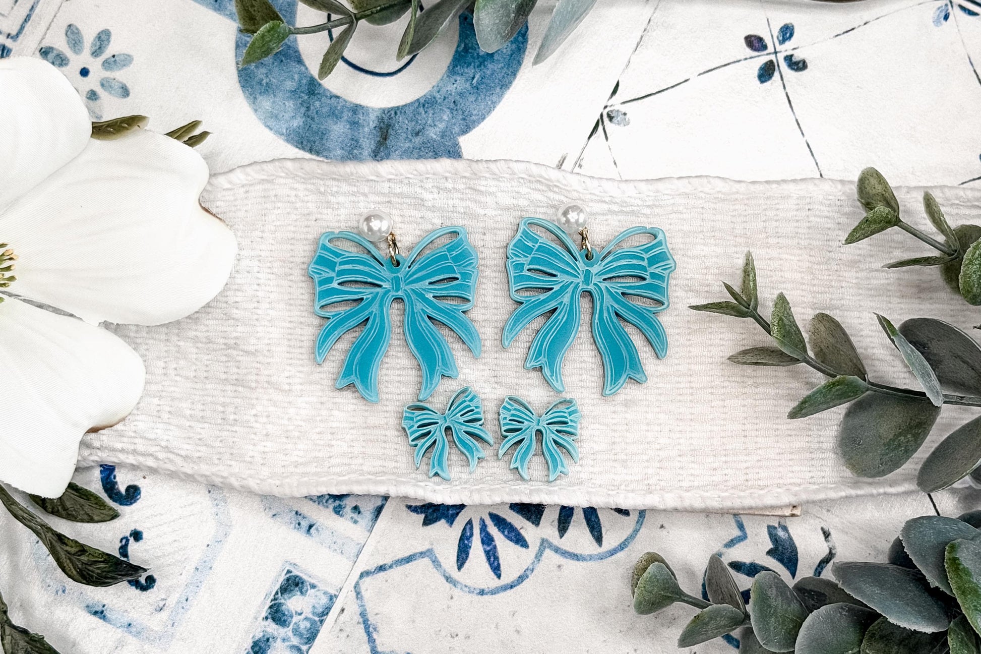 Laser Cut Earring SVG Bow Ribbon Dangle Earrings Coquette Bow Outline Design Cute Statement Earrings for Boutique Jewelry