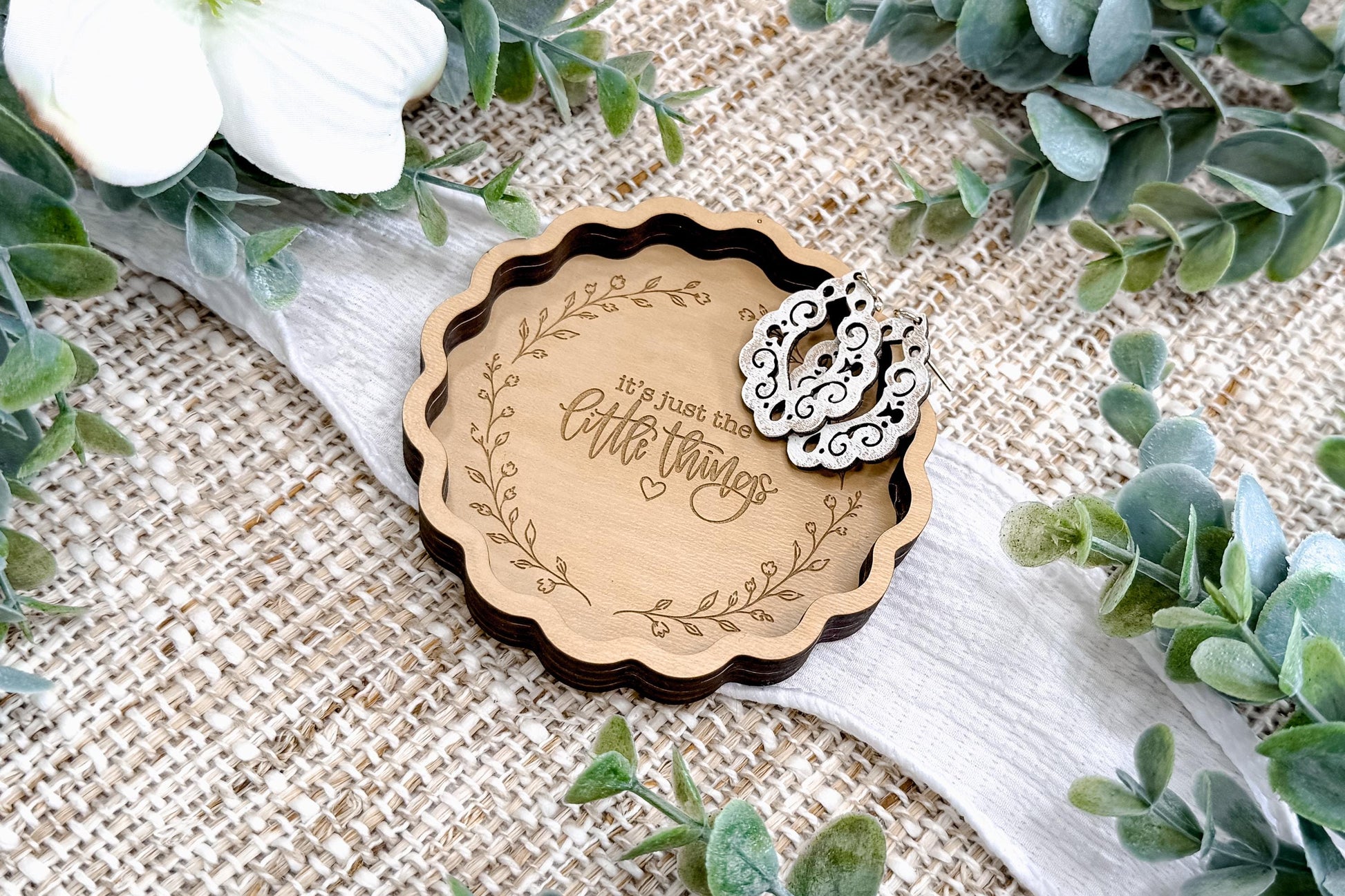 Trinket Tray Engraving SVG It’s Just The Little Things Quote Ring Dish SVG Catchall Tray Laser Engrave File Floral Frame Gift Idea