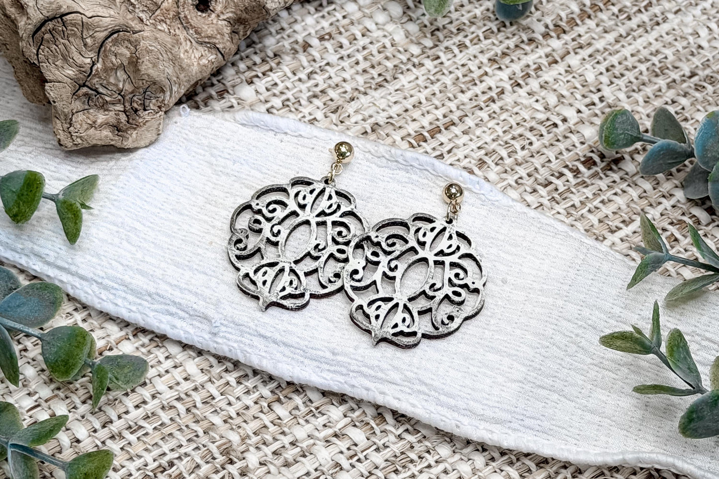 Laser Cut Earring SVG Elegant Filigree Dangle Design With Ornamental Scrollwork Pattern for Boutique Jewelry Makers