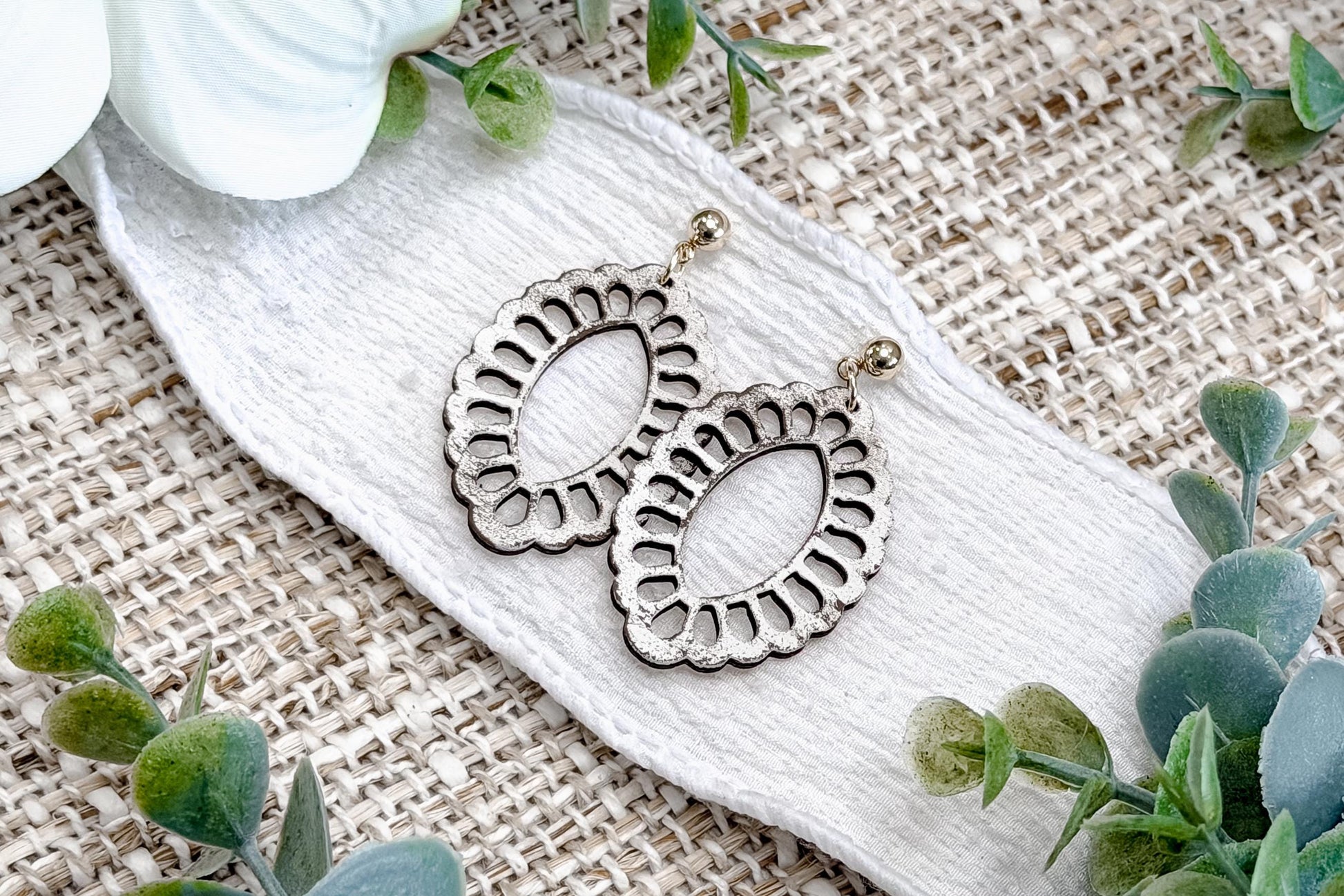 Filigree Oval Earrings SVG Lace Edge Dangle Earrings Laser Cut File Lightweight Jewelry Design Easy To Cut Fast To Make