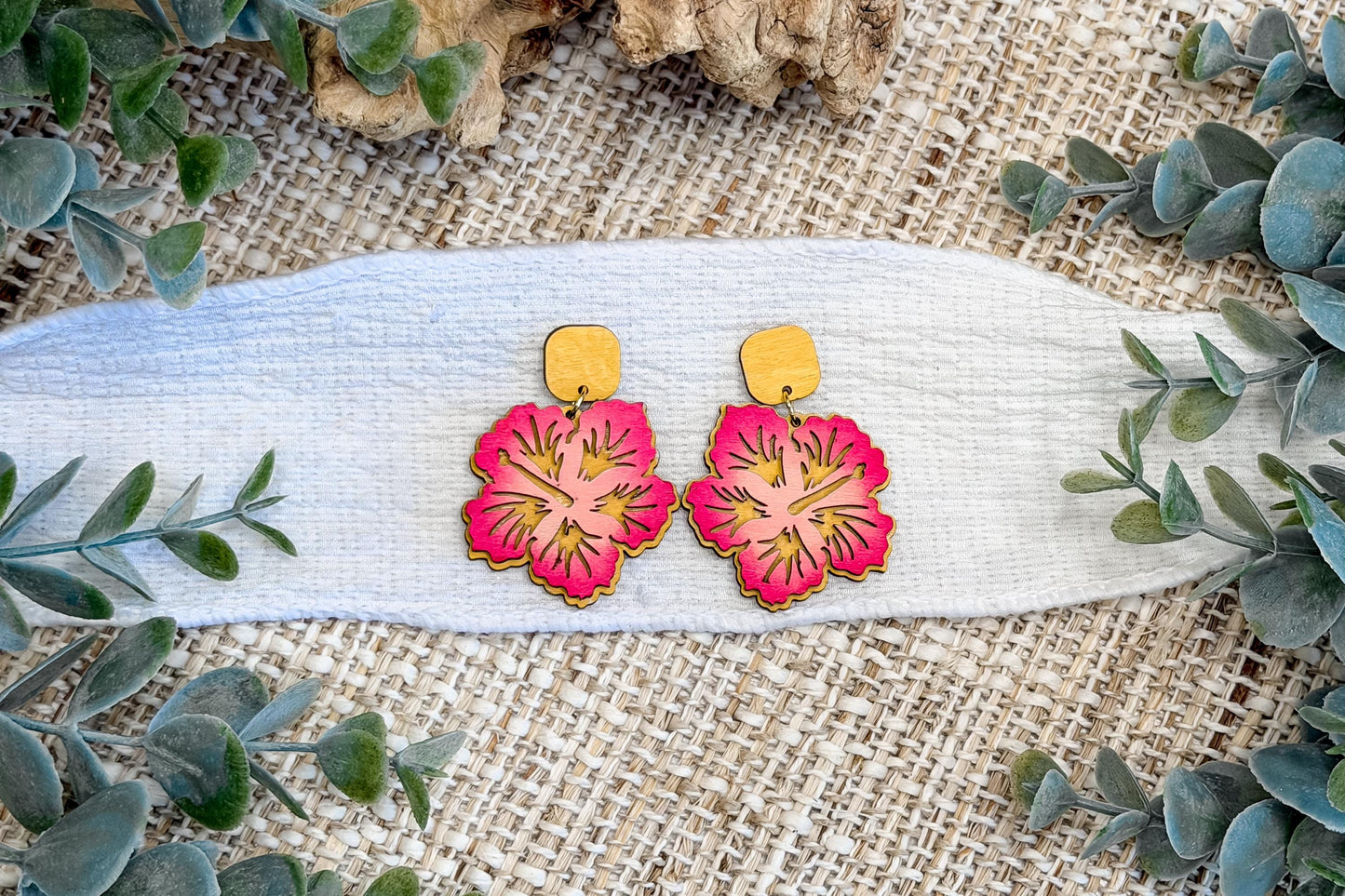 Hibiscus Flower Earrings SVG, Tropical Dangle Earrings Laser Cut File, Floral Jewelry SVG for Glowforge and xTool