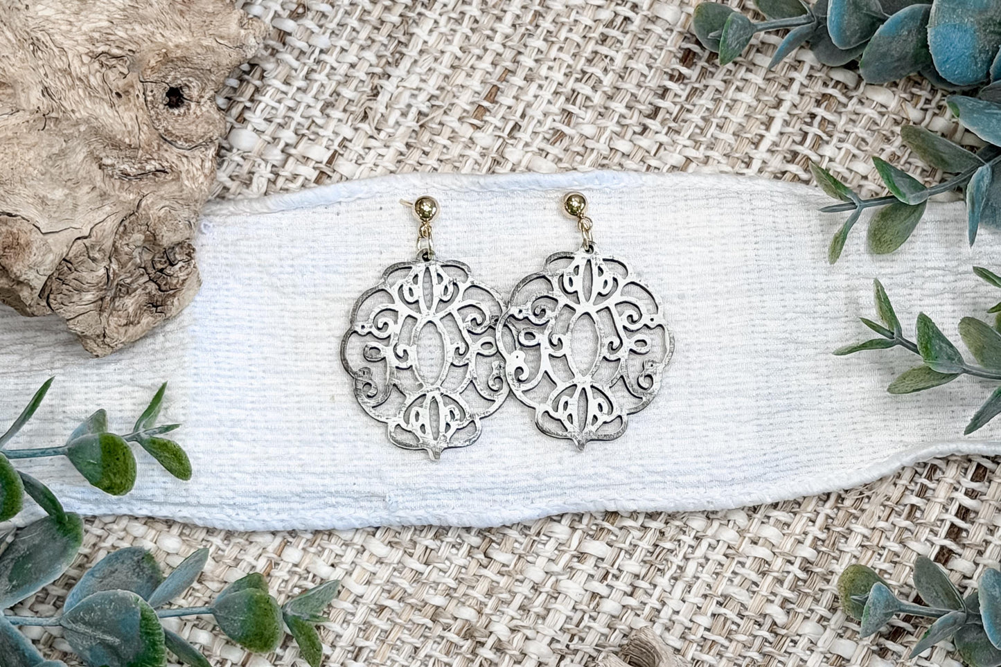 Laser Cut Earring SVG Elegant Filigree Dangle Design With Ornamental Scrollwork Pattern for Boutique Jewelry Makers