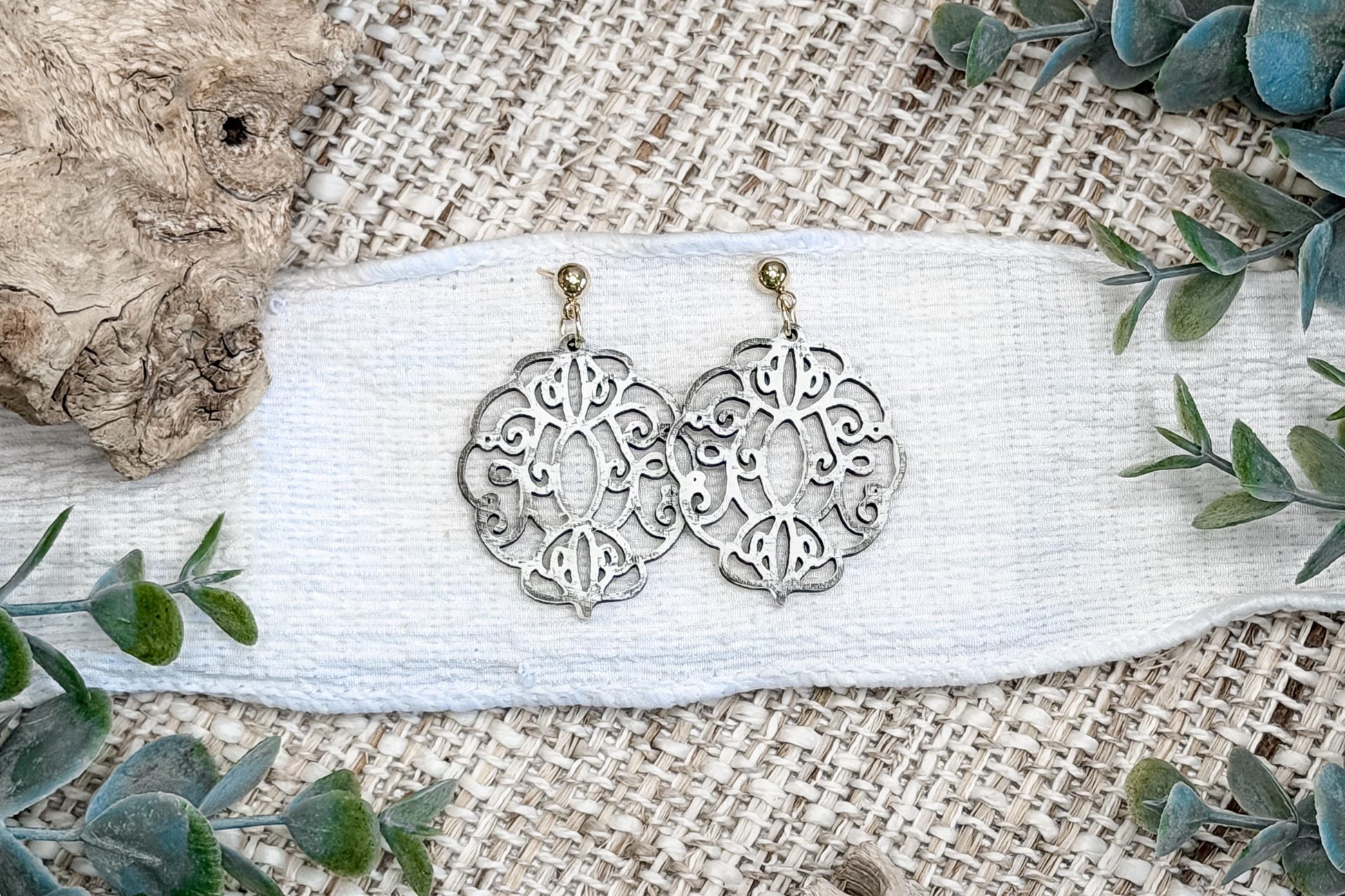 Laser Cut Earring SVG Elegant Filigree Dangle Design With Ornamental Scrollwork Pattern for Boutique Jewelry Makers