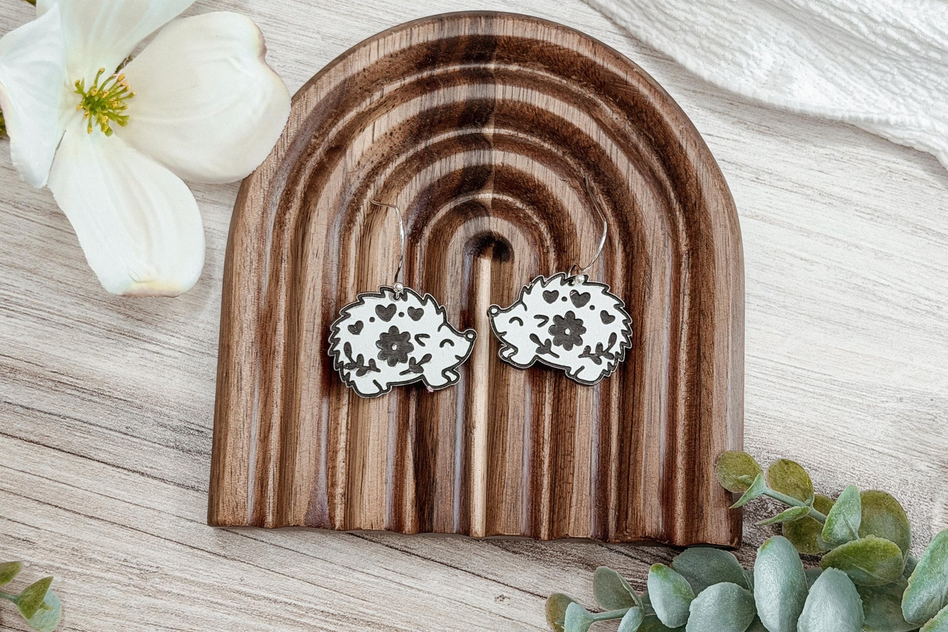 Laser Cut Earring SVG Floral Hedgehog Dangle Design Cute Woodland Animal Earrings for Boutique Inventory Handmade Gift Makers
